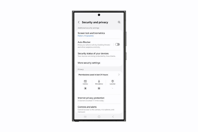 002-Samsung-One-UI-7-Enhances-Security-and-Privacy-in-the-Age-of-AI-Giving-Users-Greater-Transparency-and-Choice.gif