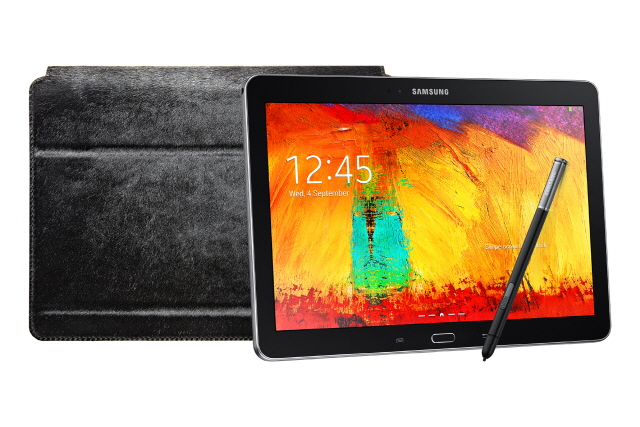 Samsung's Premium Galaxy Note Tablets Make Debut at  Paris Men's Fashion Week