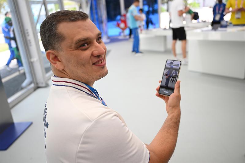 005-Paris-2024-Samsung-Enhances-Accessibility-Showcases-Galaxy-AI-and-Celebrates-the-Unifying-Power-of-Sport-at-the-Paralympic-Games.jpg