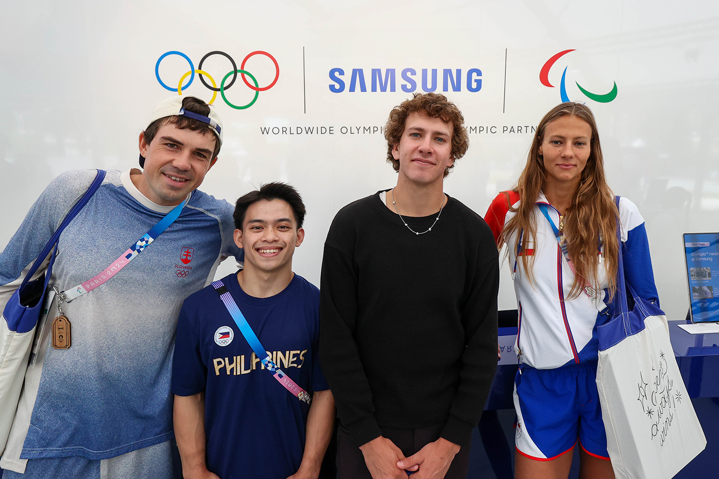 image of feature story Paris 2024: Team Samsung Galaxy Members Meet at the Olympic™ rendezvous @ Samsung | Village Plaza