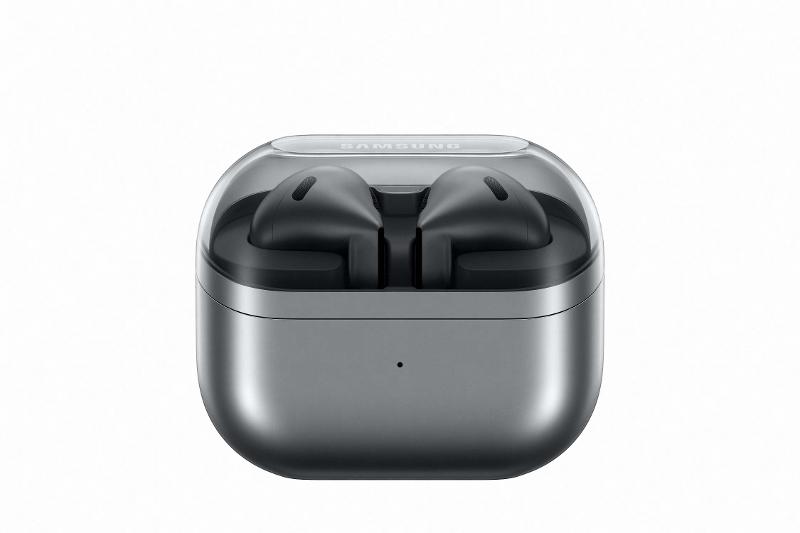 004-galaxy-buds3-silver-case-front.jpg