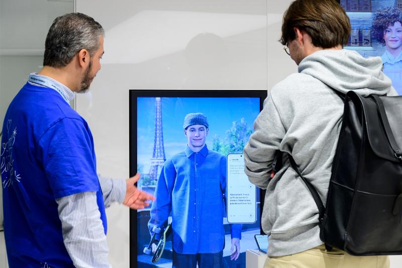 009-Galaxy-Unpacked-2024-Innovation-on-Display-Public-Reacts-to-New-AI-Features-on-Galaxy-Devices-in-Paris.jpg