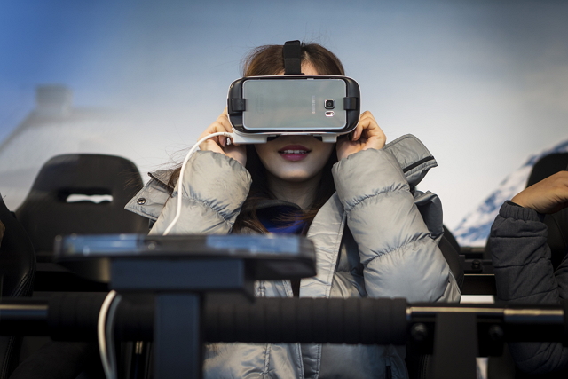 Yuna Kim visits the Samsung Galaxy Studio in Lillehammer